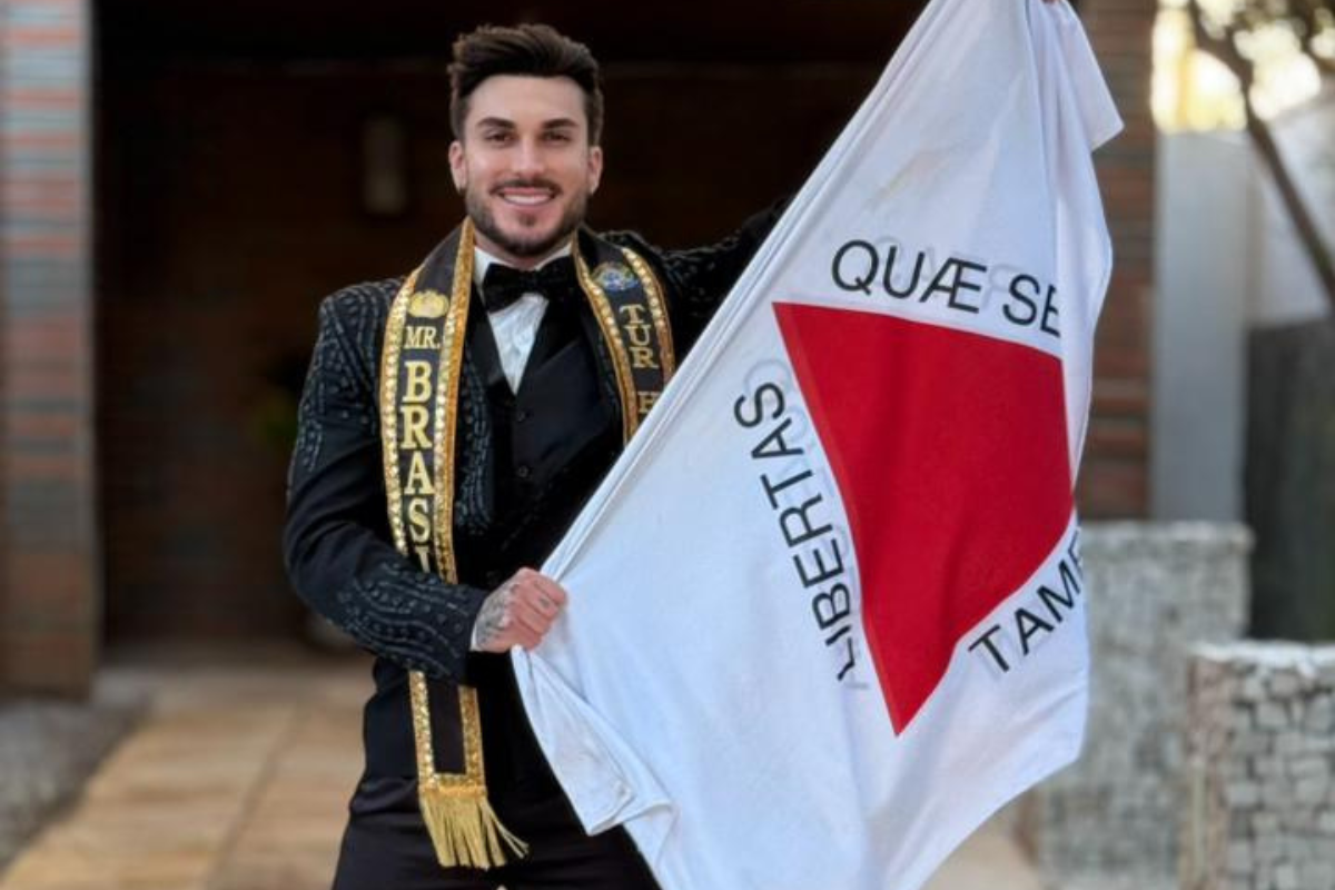 Bruno Tricolli, atual Mister Minas Gerais Tur 2025 e Mister Brasil Tur Handsome 2025, passará a faixa e a coroa em um dos concursos masculinos mais aguardados de Minas Gerais