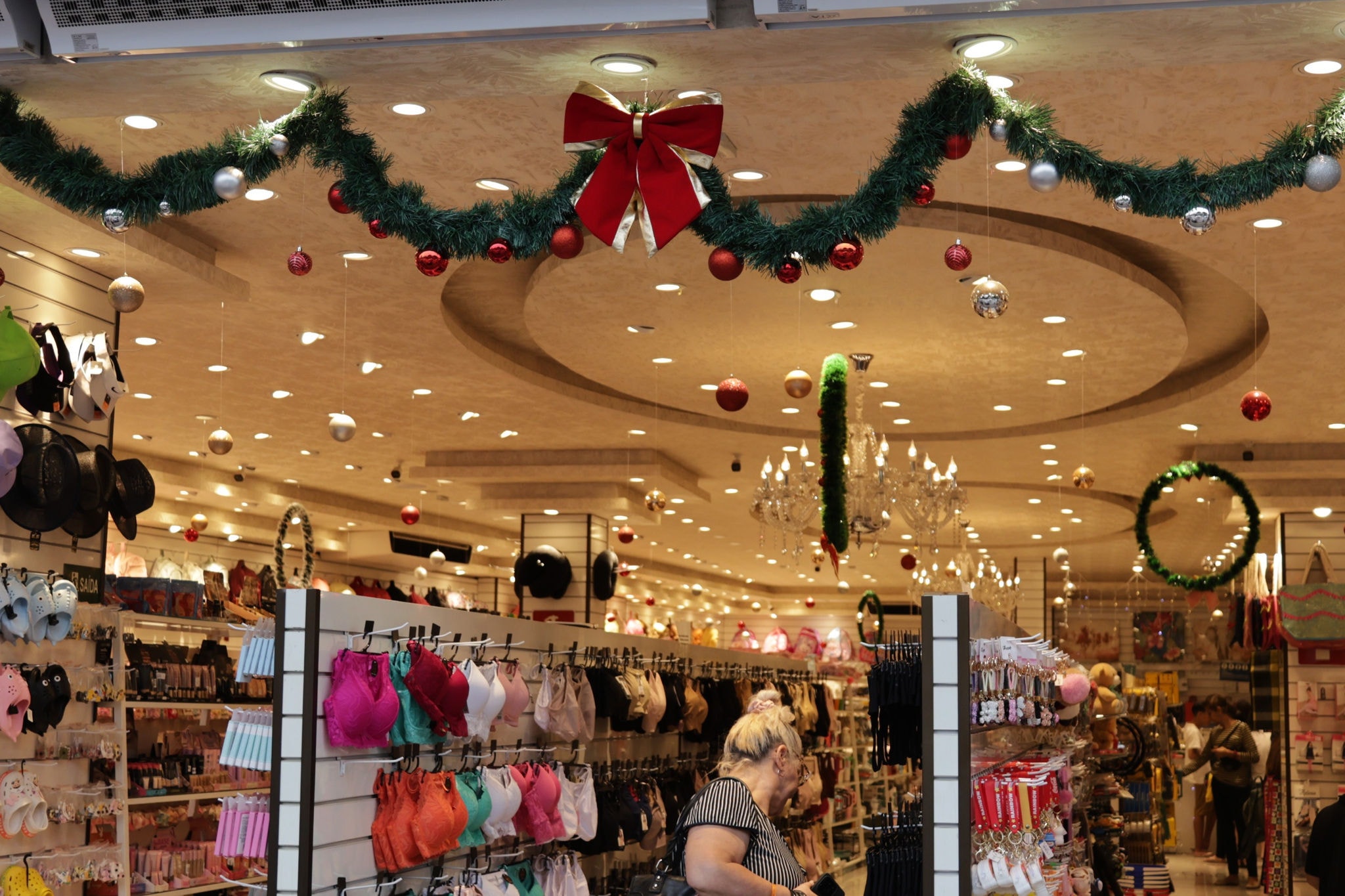 Comerciantes de Betim apostam em fim de ano melhor do que o de 2024