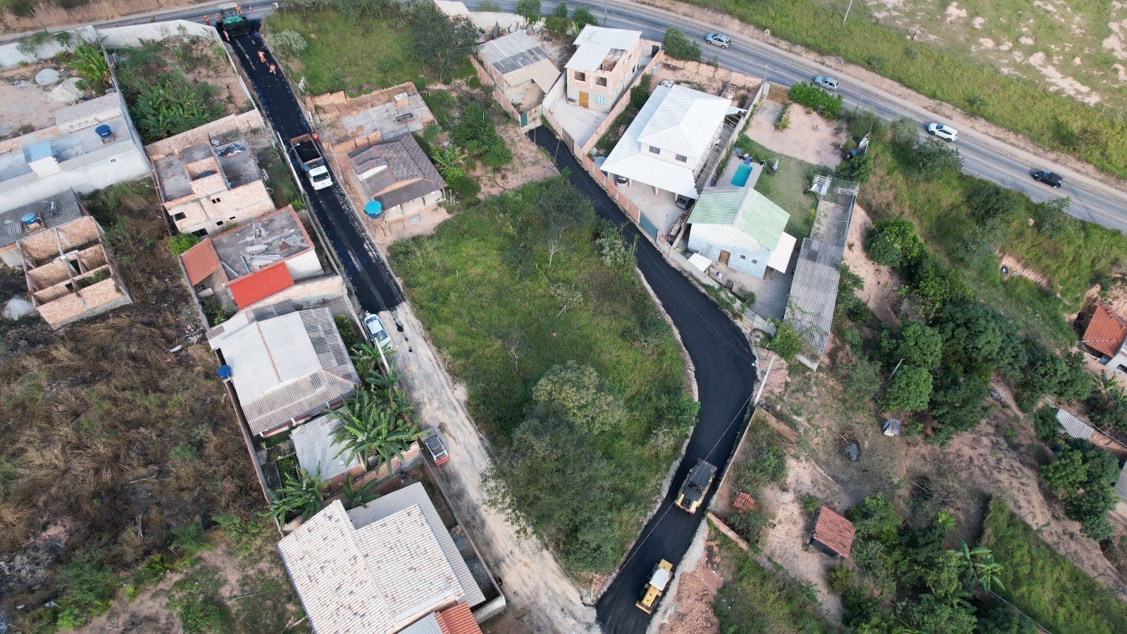 Iniciados em abril deste ano, os trabalhos integram o pacote de obras de urbanização executado pela prefeitura