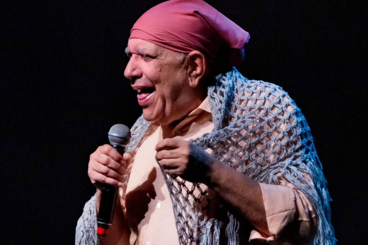 Benzedeira Veia Messina é uma das personagens retratadas no novo espetáculo de Saulo Laranjeira, que chega a Betim na segunda sexta de maio