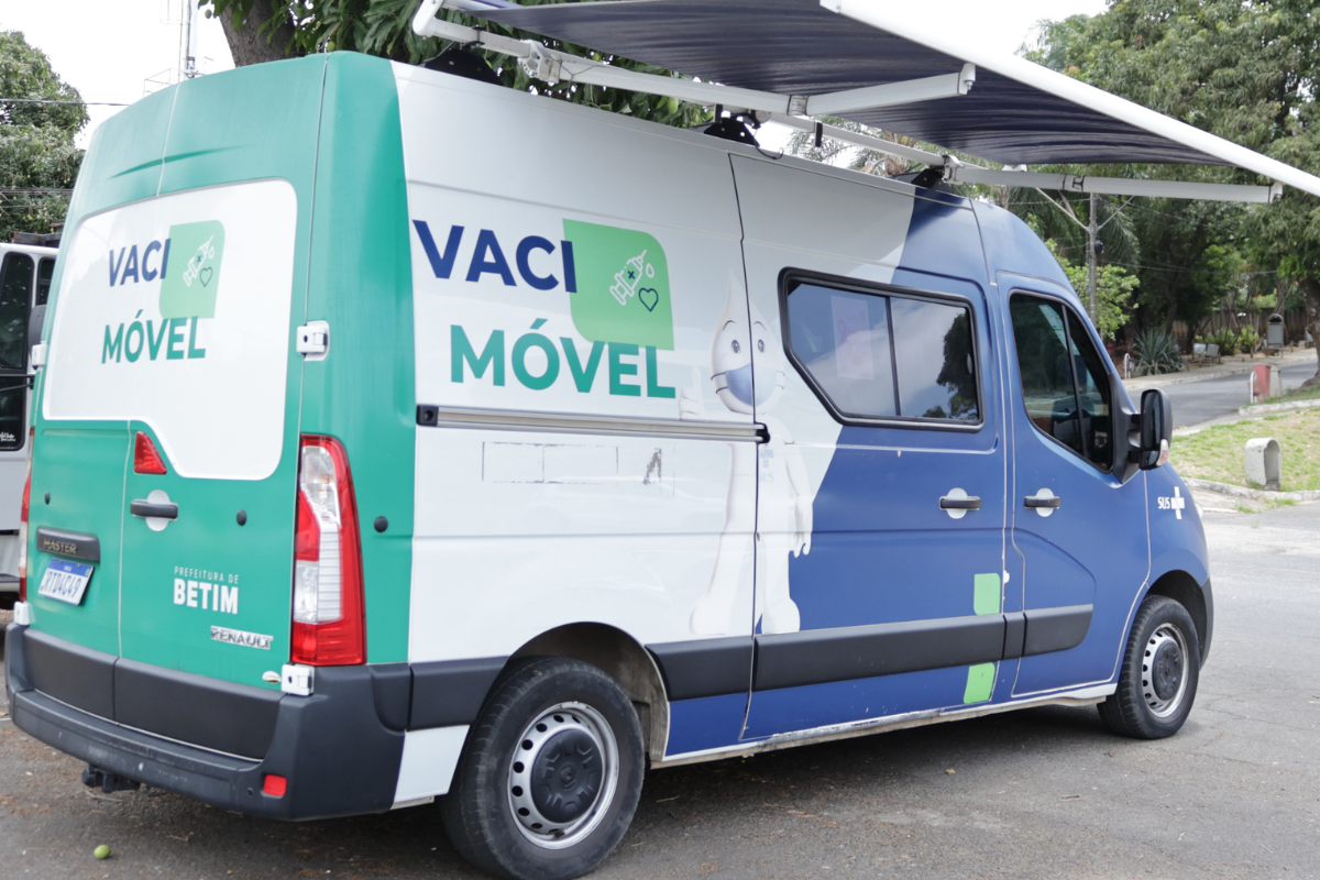 Dois veículos do Vacimóvel farão atendimentos em instituições de ensino da rede pública municipal até sexta-feira (20/3)