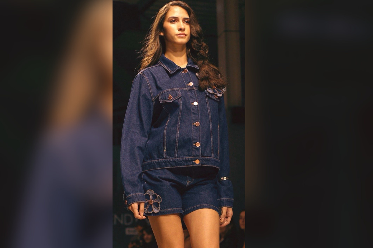 Uma das apostas fortes é o wellness fashion, tendência que mistura conforto e sofisticação; exemplos são as leggings, as jaquetas esportivas e os conjuntos comfy 