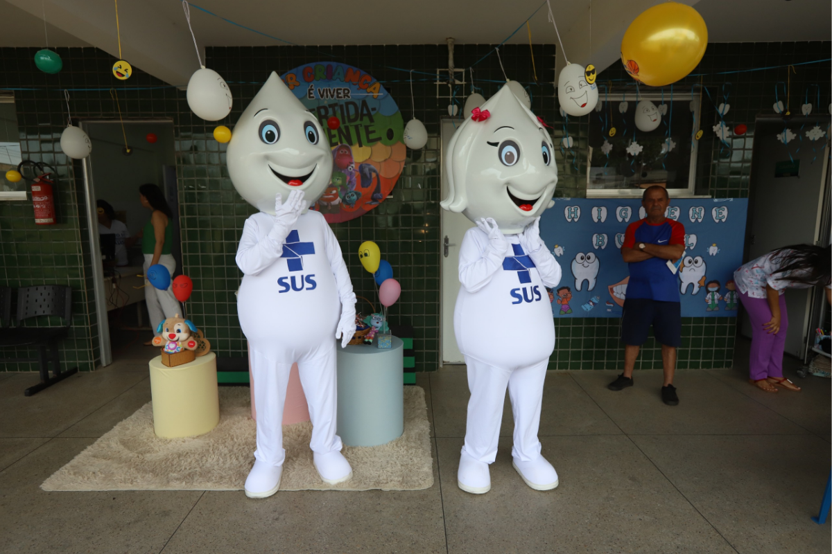 Zé Gotinha, símbolo da vacinação no Brasil, esteve presente durante o Dia D em Betim