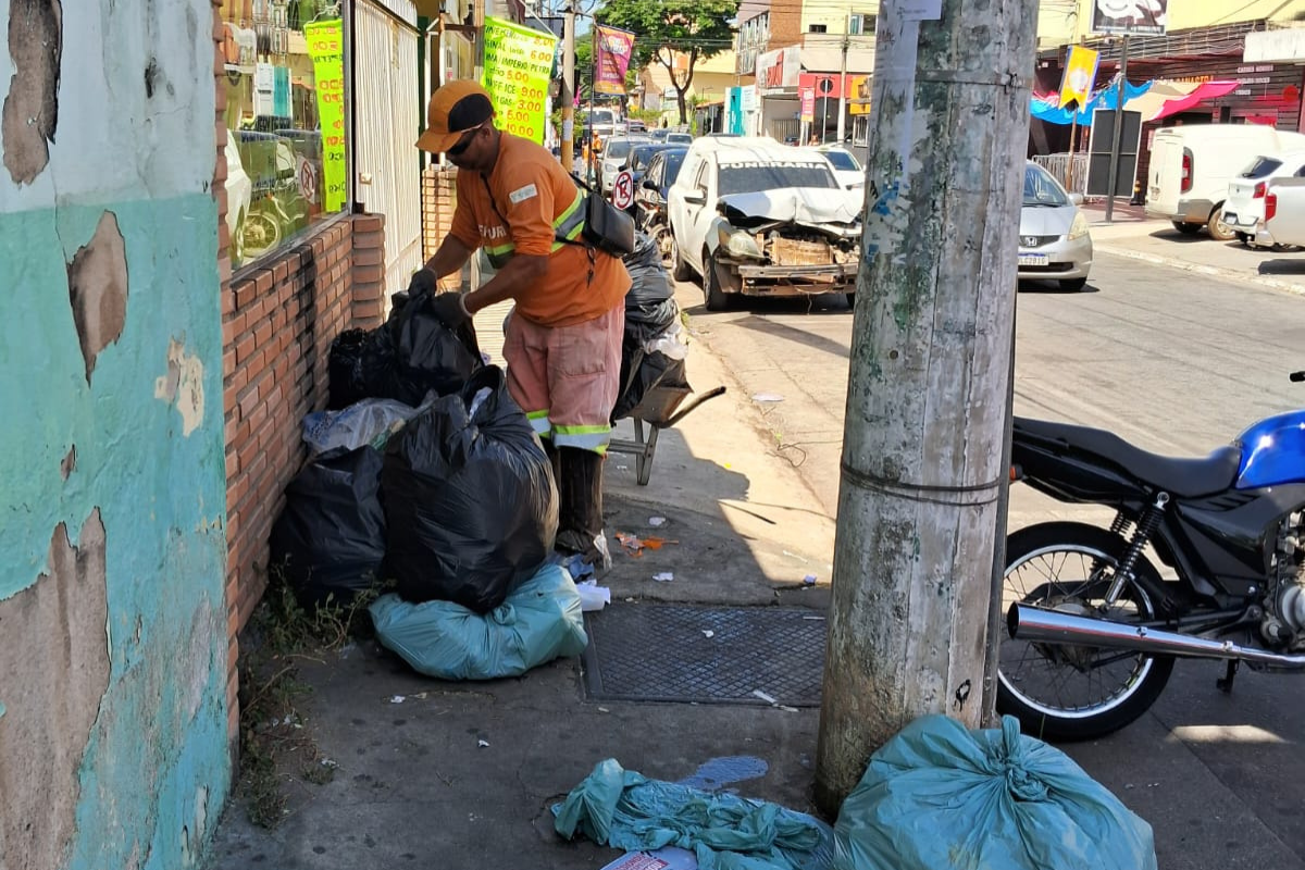 Previsão é que a limpeza termine no início da tarde desta segunda (24)