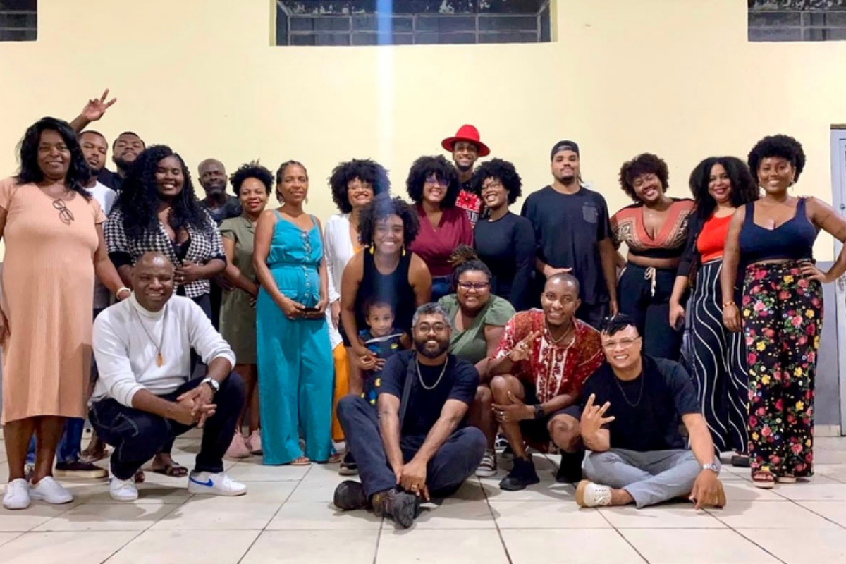 Evento realizado pelo Coletivo Imani tem entrada gratuita, das 14h às 19h, na Biblioteca Pública Leonor de Aguiar Batista, no bairro Angola