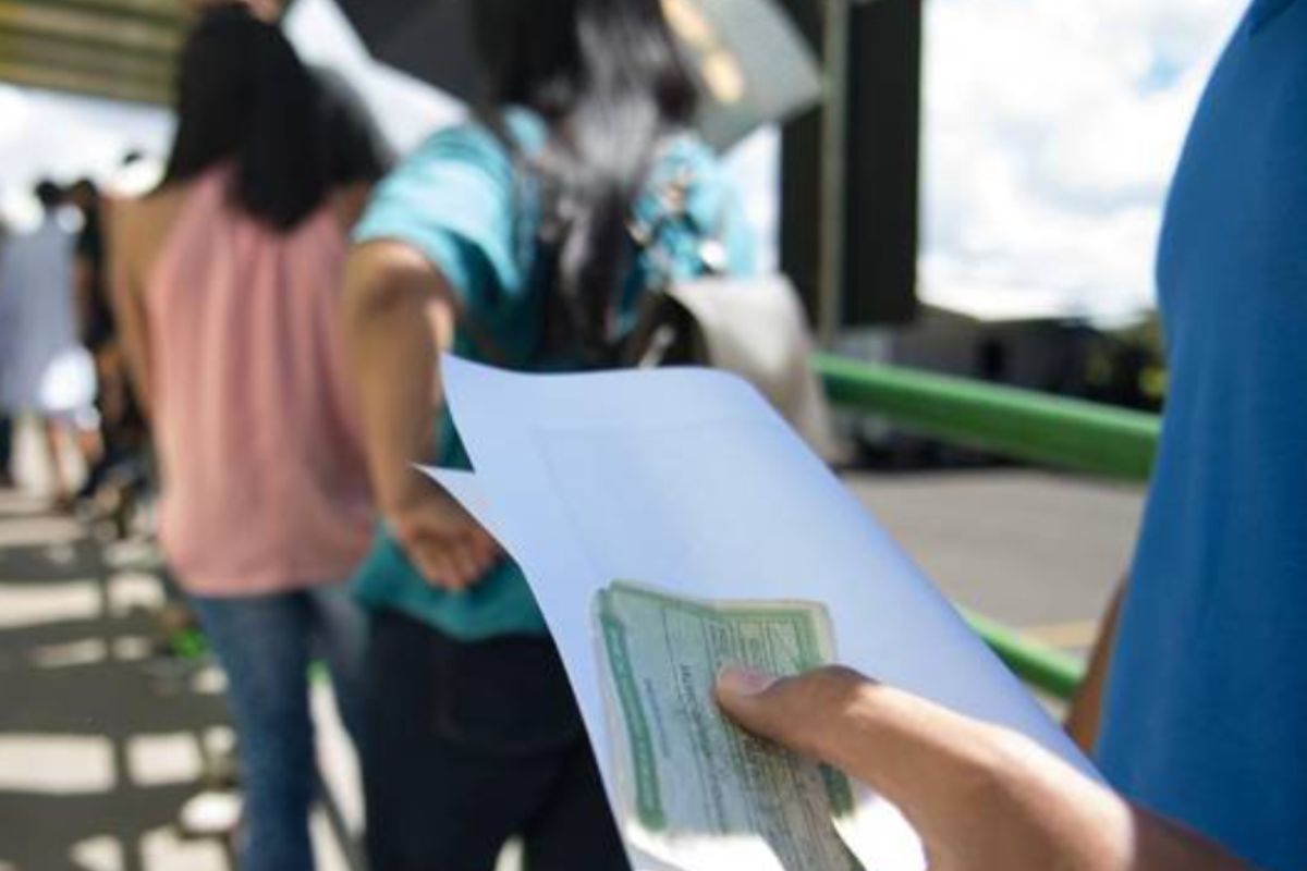 Para solicitar o voto em trânsito, é necessário estar com a inscrição eleitoral regular