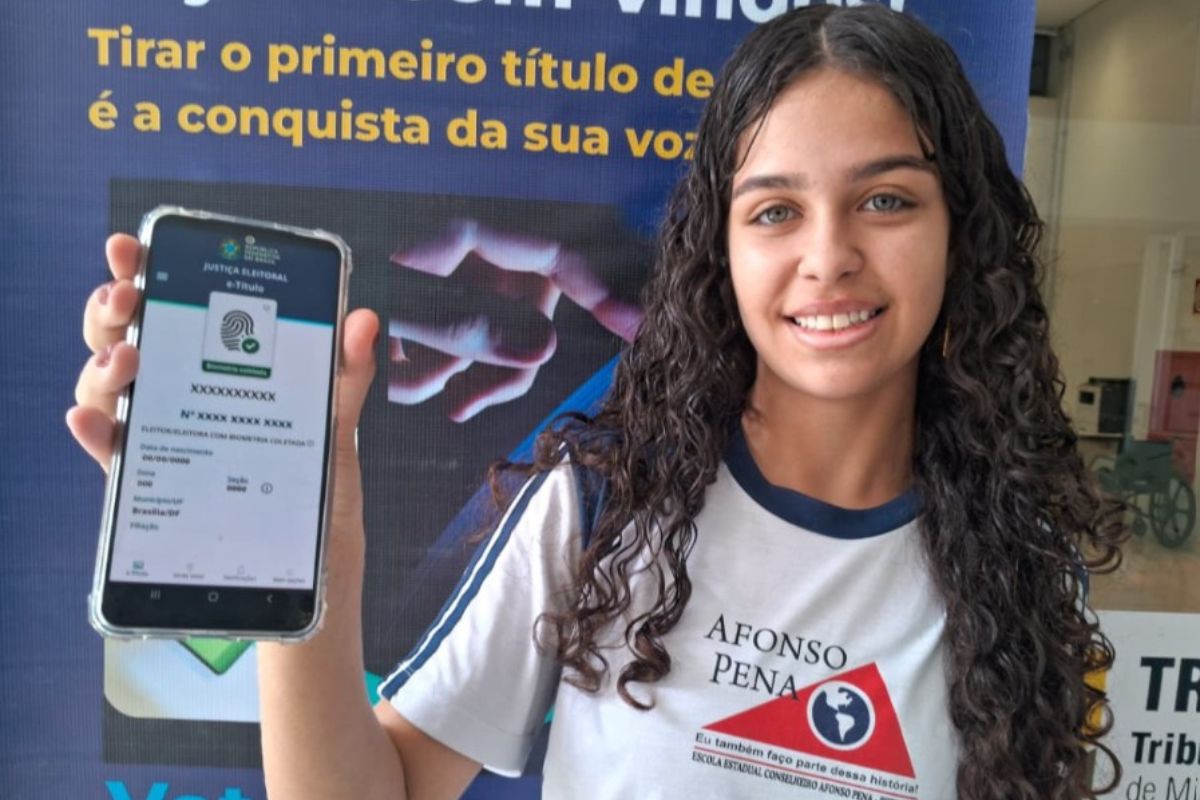 Maria Rita, de 17 anos, vai votar pela primeira vez em 2026
