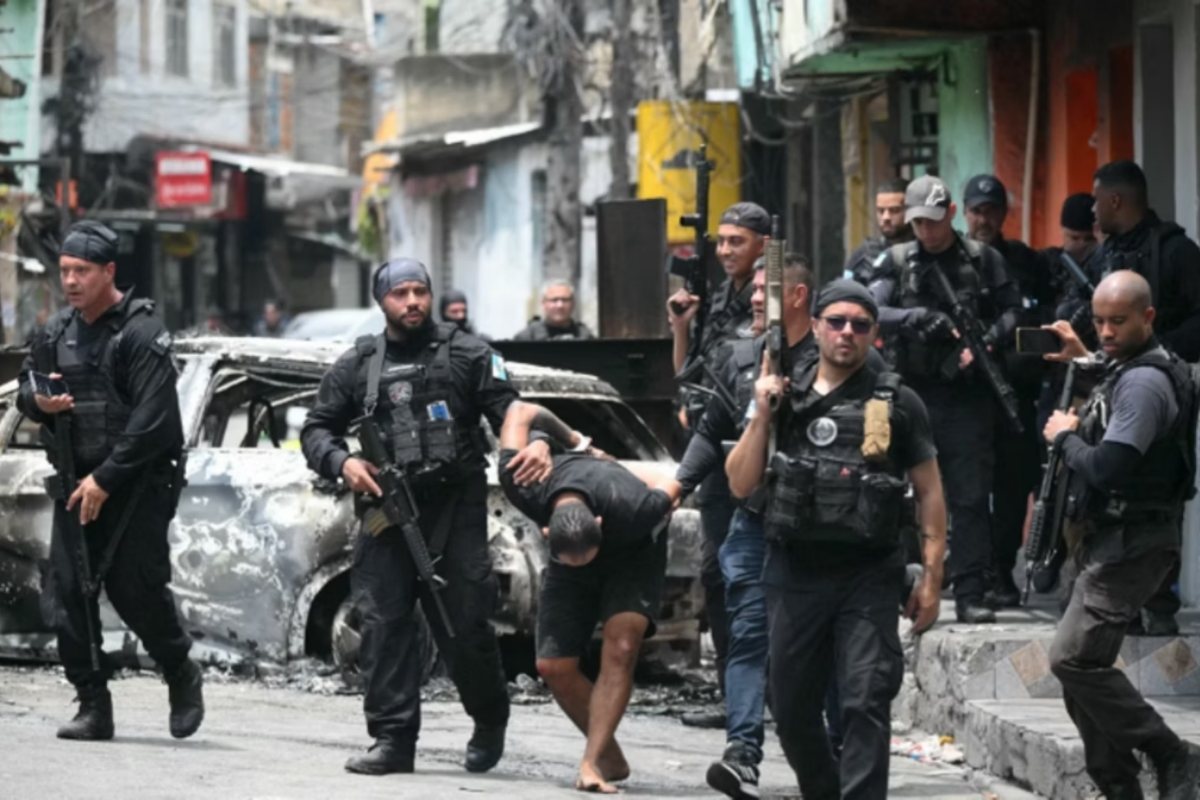 Pela primeira vez em ações repressivas e letais, a população foi preservada. Não se deu margem para críticas e para derramar trigo na catação do joio.